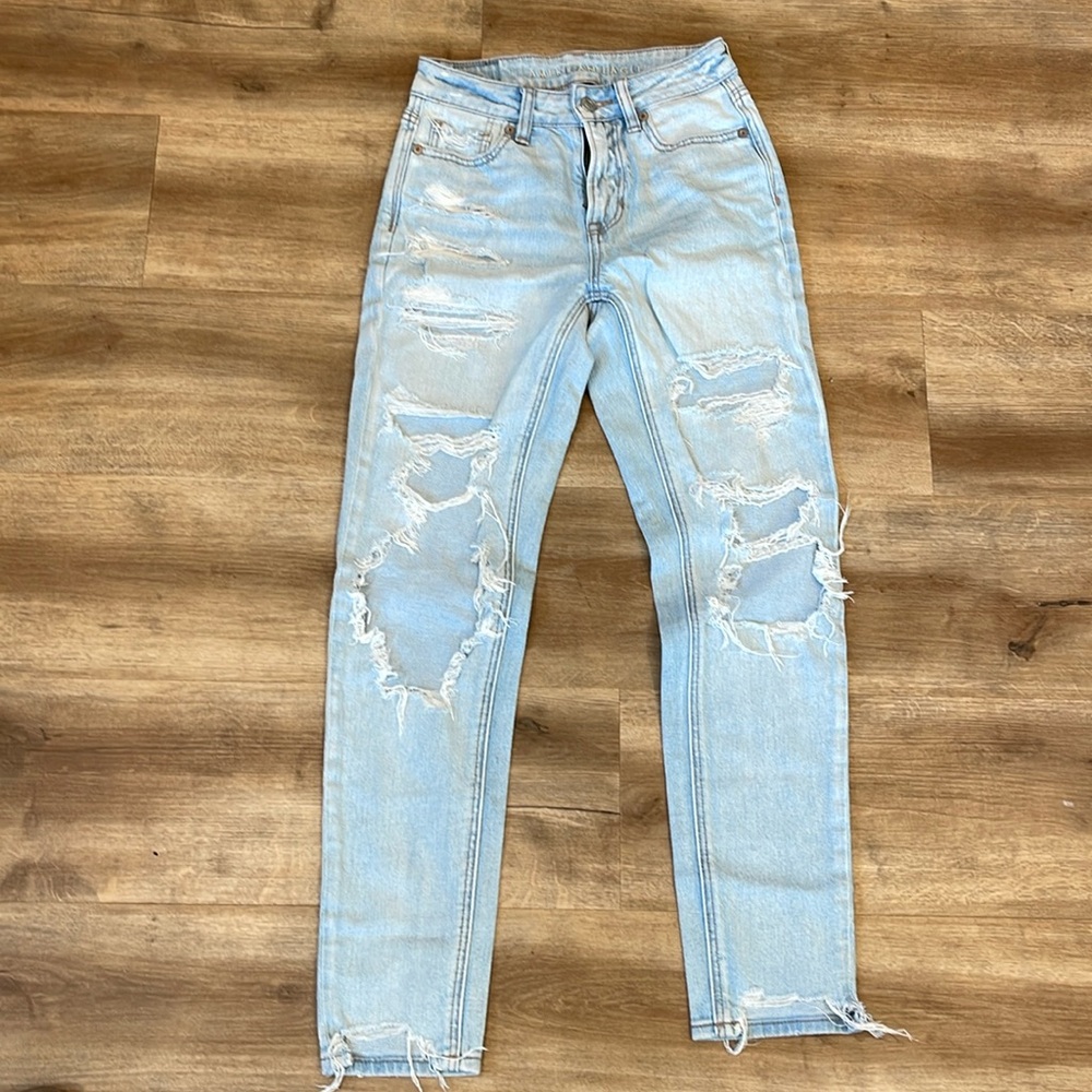 AE Strigid Super High- waisted baggy straight jeans